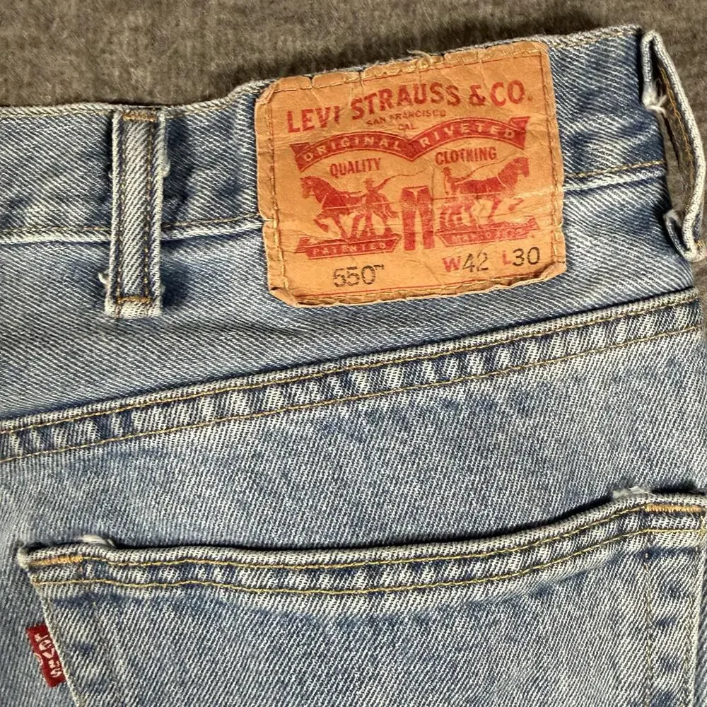 Levis 550 Jeans Mens 42x30 Light Wash Blue Relaxed Tapered Denim Distressed